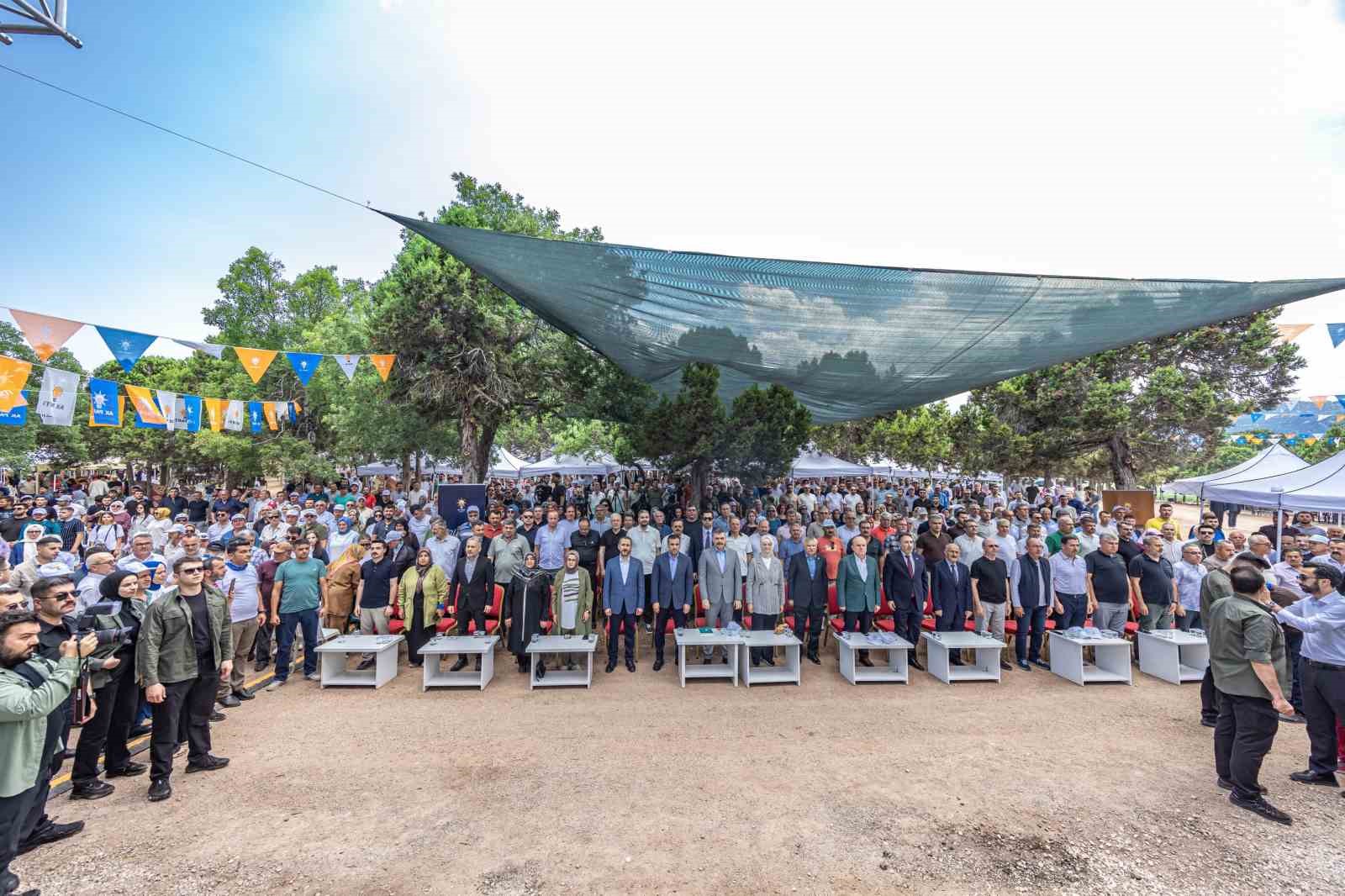 ak-parti-konya-il-danisma-meclisi-toplantisi-bakan-ciftci-nin-katilimiyla-gerceklestirildi