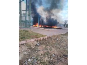 Kayseri’de Çocuk Parkını Benzinle Kundakladılar