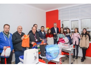 Öğrenciler Giymedikleri Kıyafetleri İhtiyaç Sahiplerine Ulaştırdı