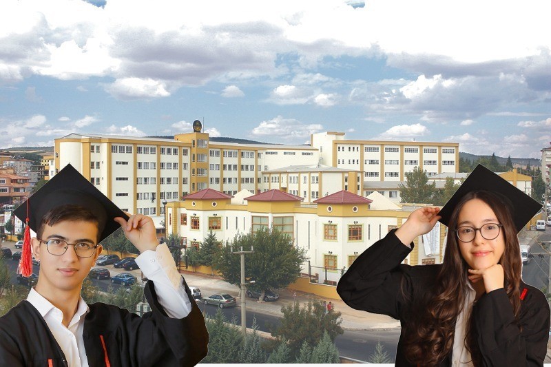 gaziantep-kolej-vakfi-ndan-yks-ayt-de-cifte-turkiye-sampiyonlugu