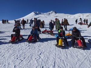 Çözüm Koleji Öğrencilerinin Erciyes’te Kayak Keyfi