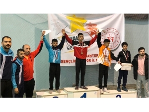 Eyyübiyeli Gençlerden Üstün Başarı