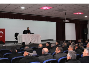 Kaymakam Çelik, Muhtarlarla Bir Araya Geldi