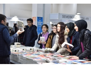 Giresun’da İlk Kez Düzenlenen Kitap Fuarına 50 Bin Kişi Katıldığı Açıkalandı