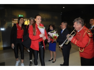 Şampiyon Milliler Yurda Döndü