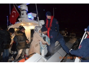 İzmir’de 253 Kaçak Göçmen Yakalandı