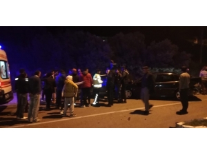 Kaş’ta Araçlar Kavşakta Çarpıştı: 1 Yaralı