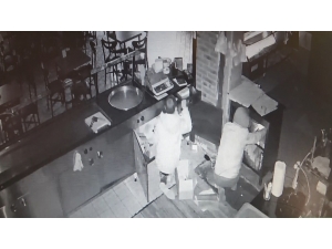 Pastahane Fareleri Polisten Kaçamadı