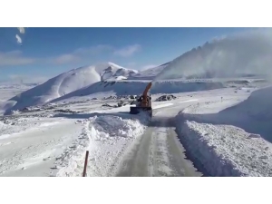 Palandöken’de Mahsur Kaldılar