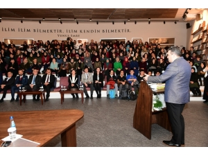 Tübitak Başkanı Prof. Dr. Mandal, Anadolu Üniversitesi Öğrencileriyle Buluştu