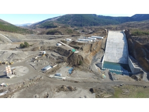 3 Şehre Hizmet Verecek Olan Barajda Çalışmalar Devam Ediyor
