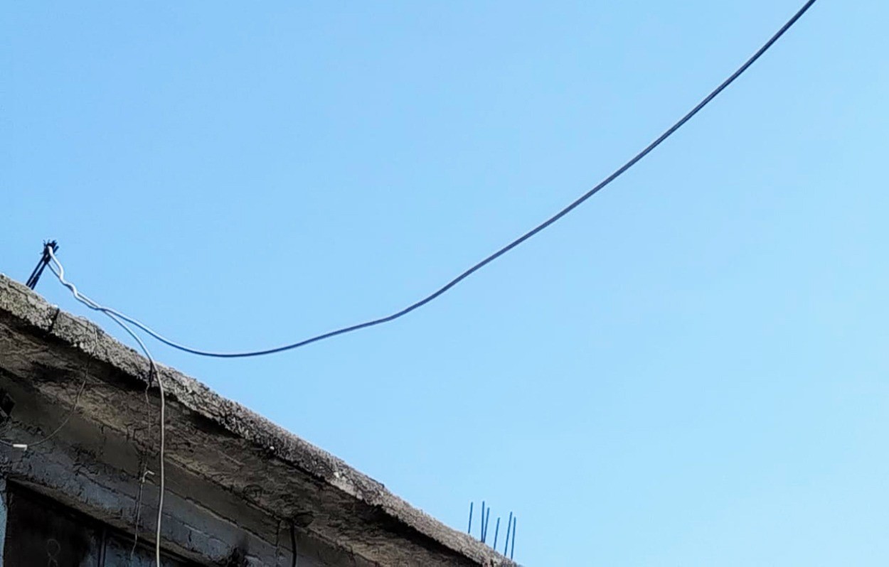 sanliurfa-da-pes-dedirten-olay-kacak-elektrikle-arac-sarj-istasyonu