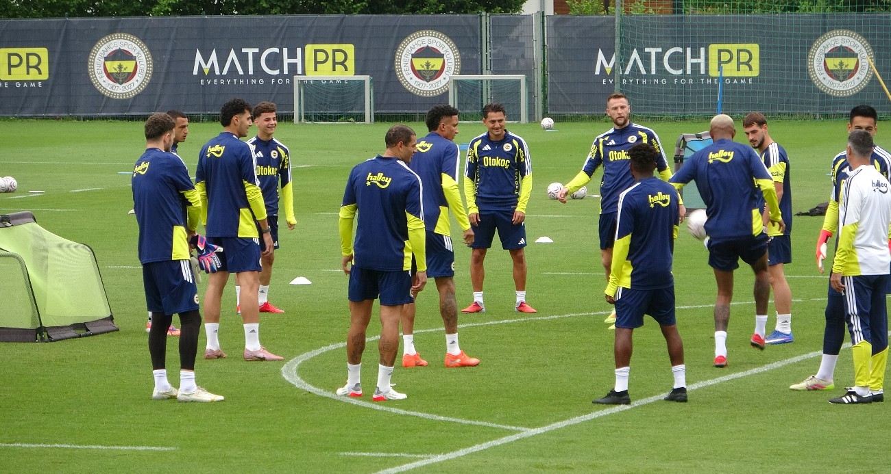 fenerbahce-avusturya-da-gunu-cift-antrenmanla-tamamladi