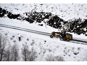 Gümüşhane’de Karla Mücadele Çalışmaları Devam Ediyor