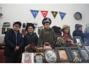 Tarihi Okulun Bir Sınıfını Müzeye Çevirdiler