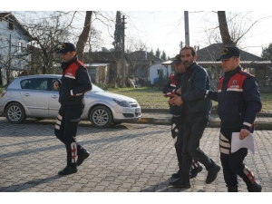 Sakarya’da Cinayet Suçundan Aranan Firari, Yol Kontrolünde Yakalandı
