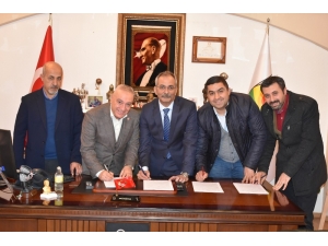 Tarsus Belediyesi’nde Toplu İş Sözleşmesi İmzalandı