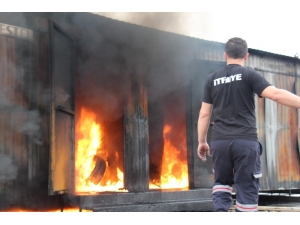 Manisa İtfaiyesi 12 Binden Fazla Olaya Müdahale Etti