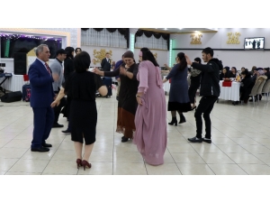 Ahıska Türkleri ‘Toy’ Geleneklerini Erzincan’da Sürdürüyor