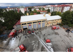 Bolu Belediyesi İtfaiye Müdürlüğü Ekipleri 12 Ayda 1286 Olaya Müdahale Etti