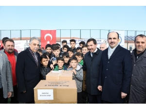 Büyükşehir’den Amatör Spor Kulüplerine Malzeme Desteği