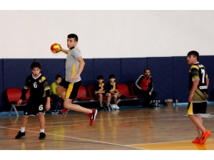 Okullar Arası Yıldızlar Hentbol İl Birinciliği Tamamlandı