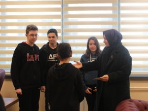 Kaya’dan Öğrencilere Altın Öğütler: "İdeallerinizden Vazgeçmeyin"