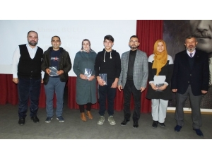 Ahmet Bulut: “Namazsız Müslüman Şarjsız Telefon Gibidir”