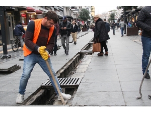 İstiklal Caddesi’ne İlk Kazma Vuruldu