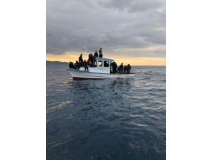 Kktc Açıklarında 34 Mülteci Yakalandı