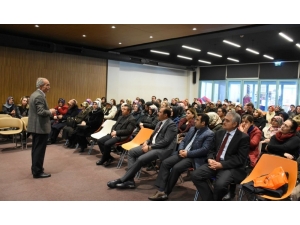 Erzincan’da "Ailem Ve Ben" Konulu Konferans Düzenlendi