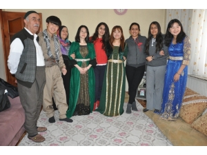 Güney Kore’den Geldiler, 2 Gün Yüksekovalı Ailenin Misafiri Oldular