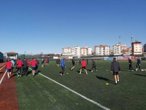 Yeşilyurt Belediyespor 3 Puan Hedefiyle Hazırlıklarını Sürdürüyor