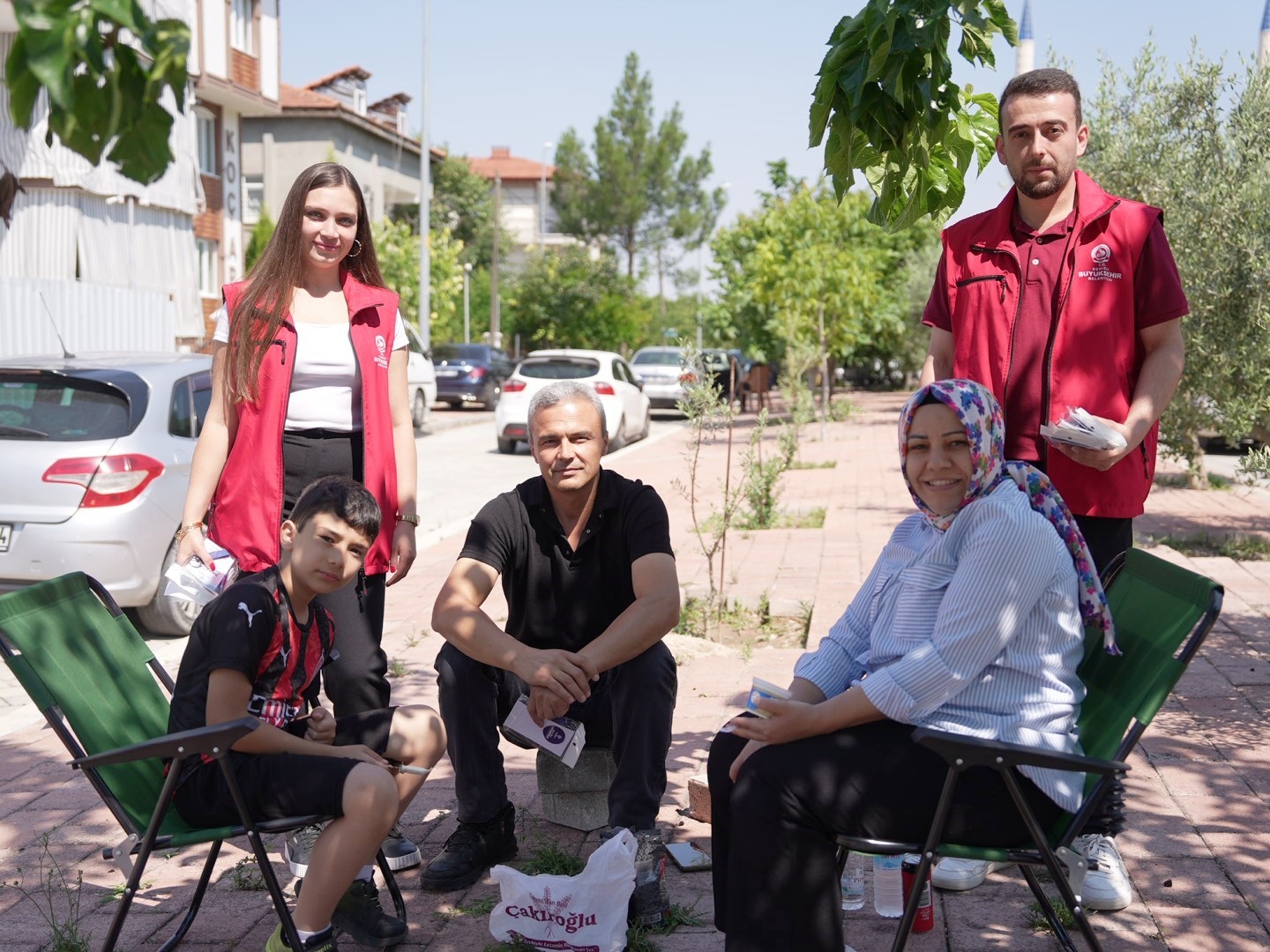 denizli-buyuksehir-sinavdaki-gencleri-de-babalari-da-unutmadi
