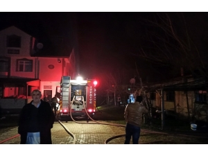 Sakarya’da Yabancı Uyruklu Şahısların Yaşadığı Evde Yangın Çıktı