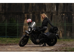 Ünlü Oyuncu Wilma Elles’ten Motosiklette Güvenli Sürüş Uyarısı