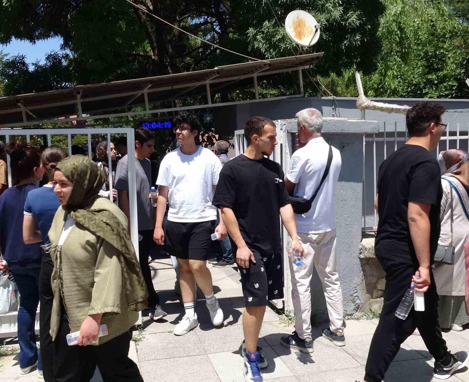 malatya-da-tyt-sorunsuz-tamamlandi