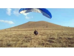 6 Yaşındaki İlayda Babası İle Yamaç Paraşütüyle Uçtu