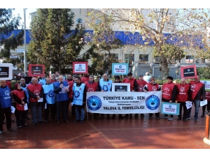 Yalovalı Memurlar Bordrolarını Yaktı