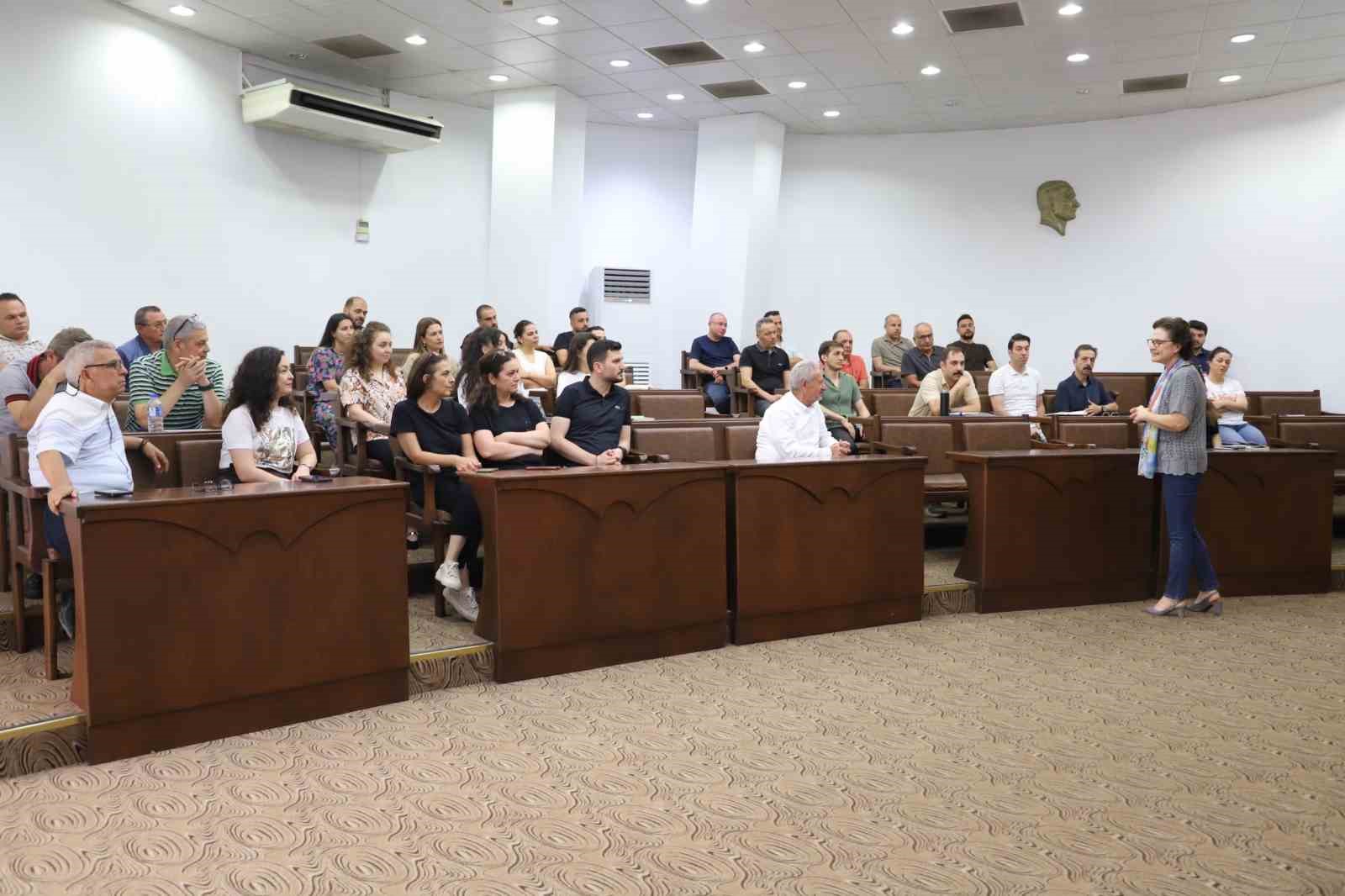 nazilli-belediyesi-hizmet-ici-egitimlerine-devam-ediyor