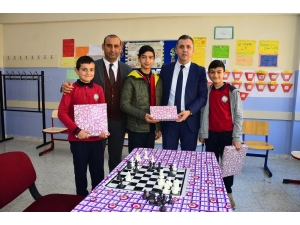 Kaymakam Solmaz’dan Öğrencilere Doğum Günü Sürprizi