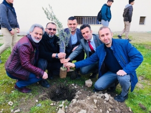 Salihli’de Fidan Dikme Etkinliği Düzenlendi