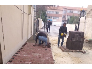 Gölbaşı Caddesinde Kaldırım Çalışması Yapıldı