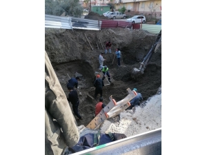 Tarsus’ta Tarihi ’Torpido’ Mezar Bulundu