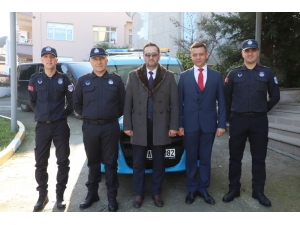 Başkan Yanmaz Zabıta Personeline Kıyafet Dağıttı