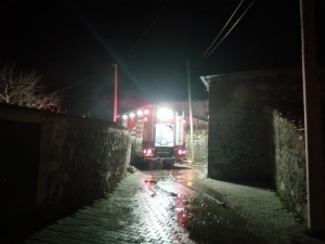 Alevlerin Arasında Kalan 11 Yaşındaki Küçük Kız Hayatını Kaybetti