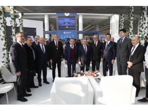 Başkan Büyükkılıç, Akıllı Şehirler Ve Belediyeler Kongre Ve Sergisi’nde Pastırma İkram Etti