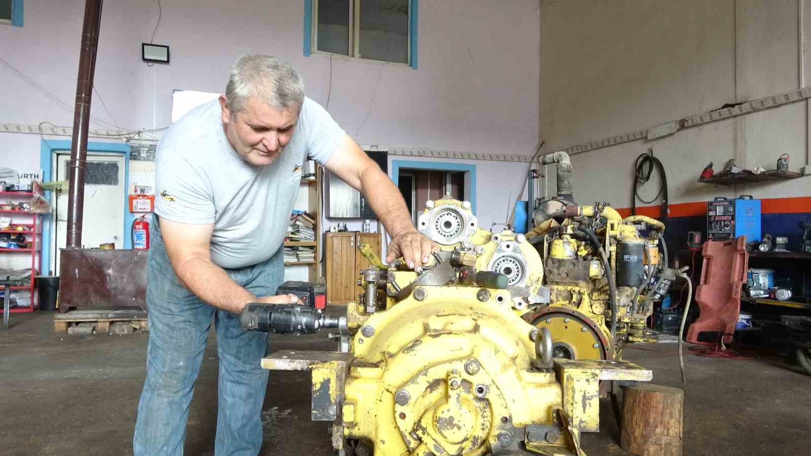 isparta-da-10-yasinda-santiyelerdeki-is-makinelerinin-yaninda-basladigi-meslegini-yarim-asirdir-surduruyor