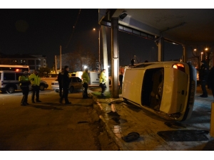 Takla Atan Otomobilden Burnu Kanamadan Çıktı