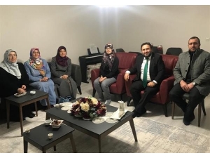 Müftü Başoğlu Umre ’Den Dönen Nişancı Ailesini Ziyaret Etti